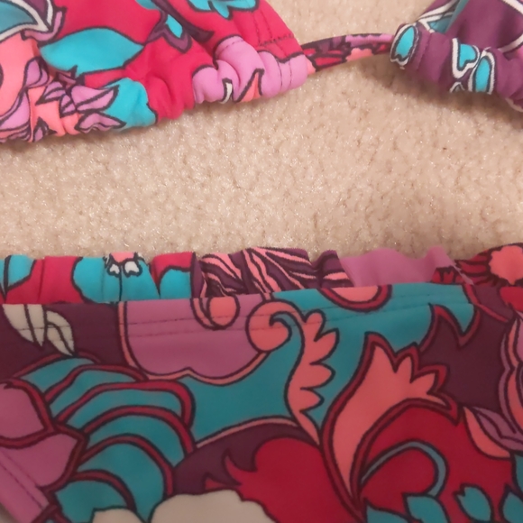 Roxy floral string bikini XS - Picture 2 of 3